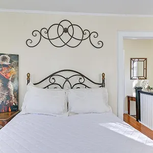 Charming 24 Mi To Park Holiday home