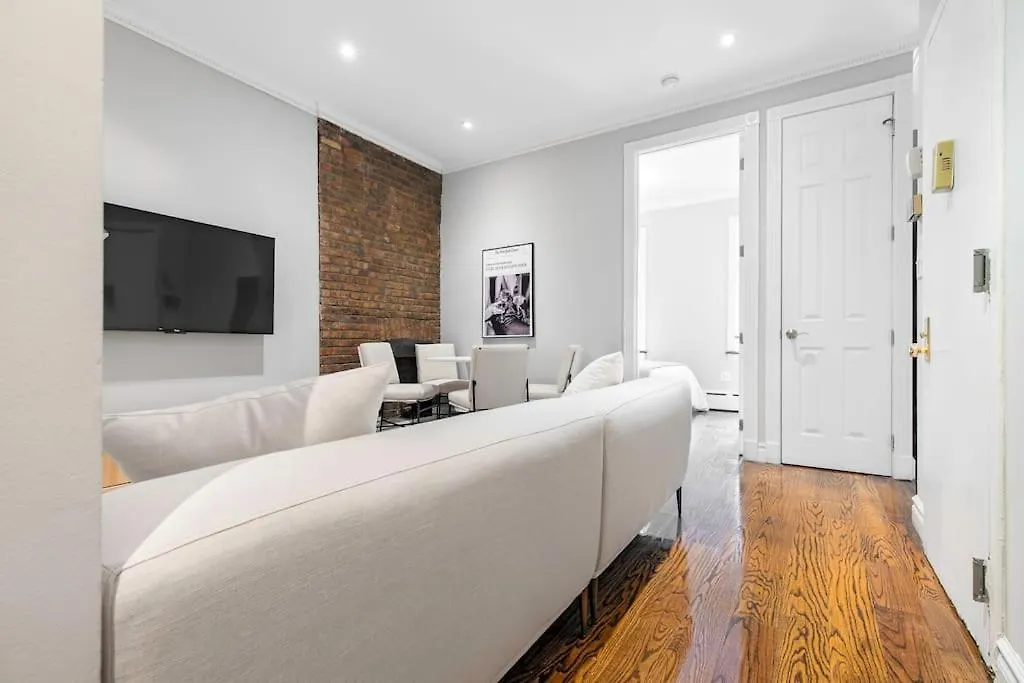 Apartment Gorgeous & Bright 3Bdr & 1Bth In Midtown Manhattan New York