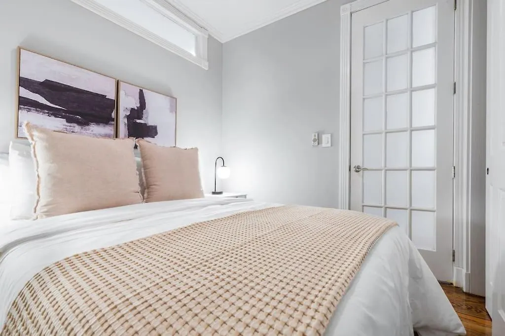 Apartment Gorgeous & Bright 3Bdr & 1Bth In Midtown Manhattan New York